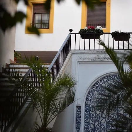 Saravia Only Families Apartment