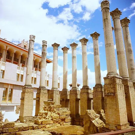 Saravia Only Families شقة *