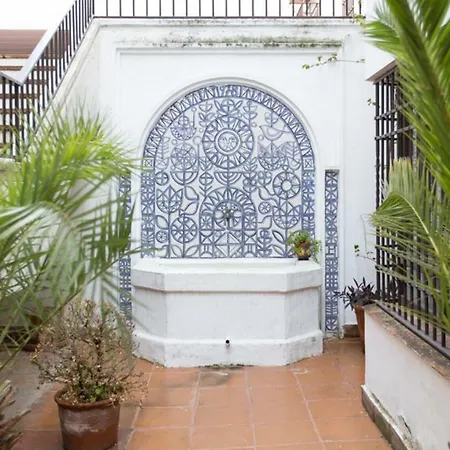 Saravia Only Families